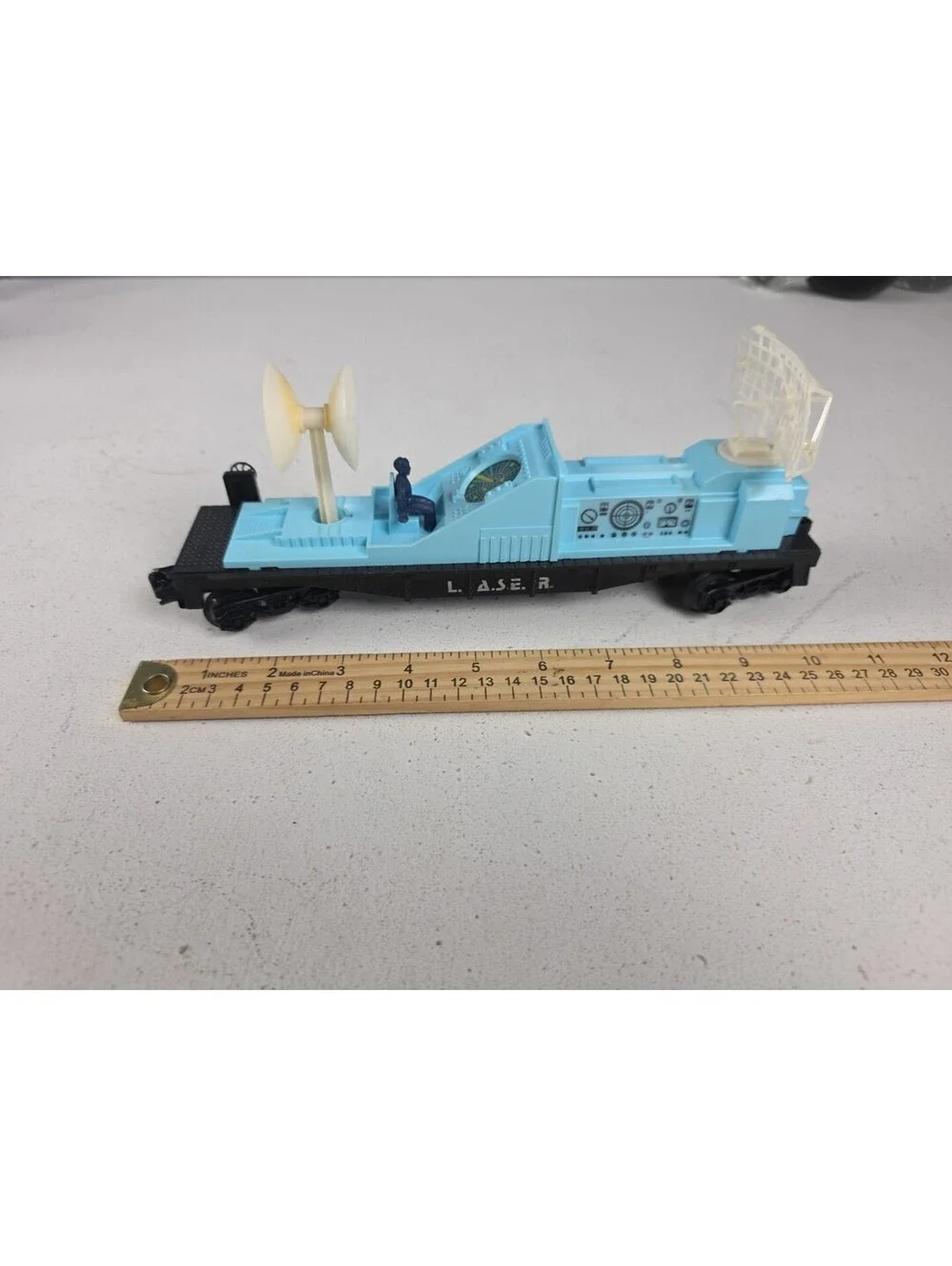 Lionel Train  - LASER L.A.S.E.R Operating RADAR Flat Car